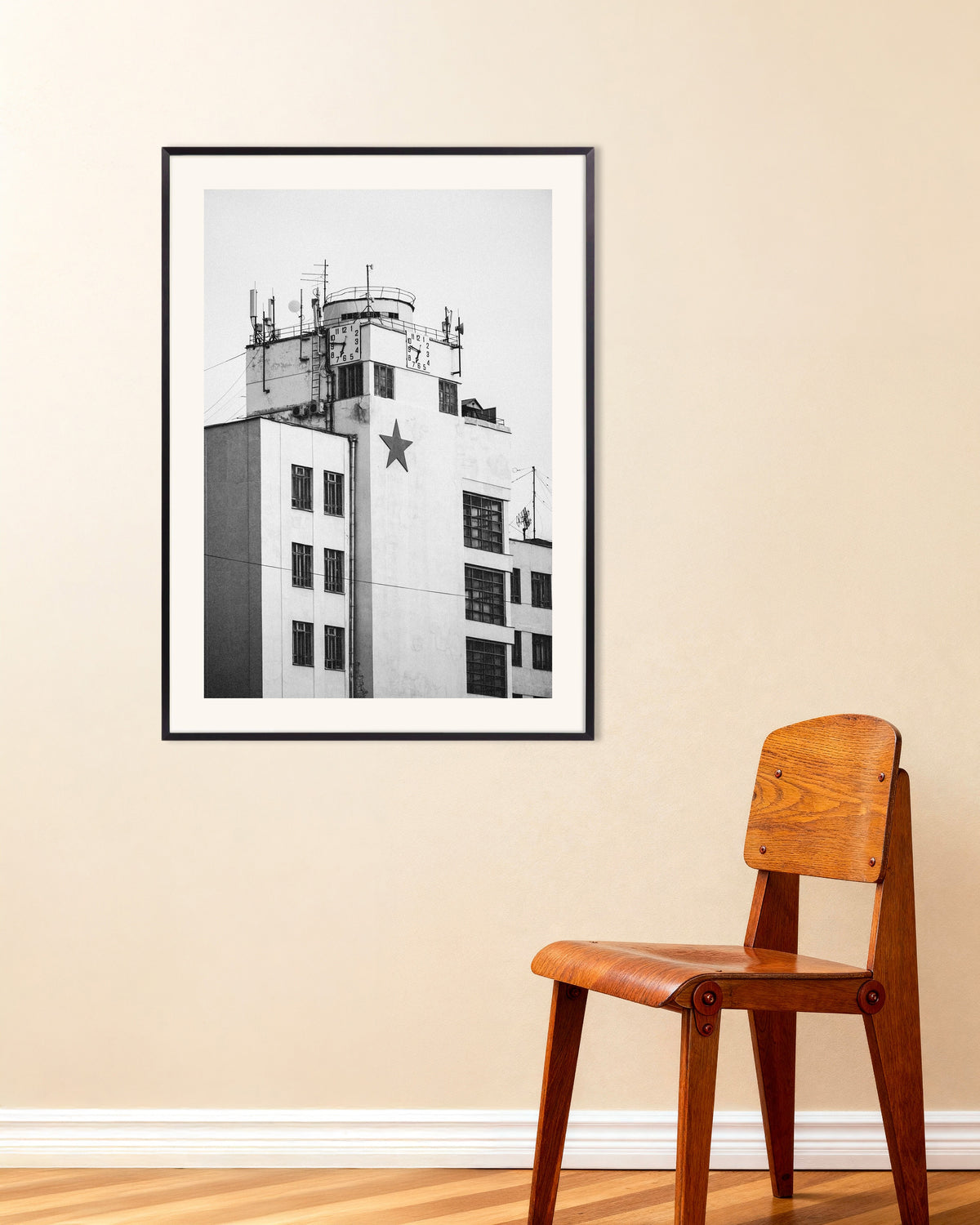 Poster of Clock Tower With a Star, with metal frame