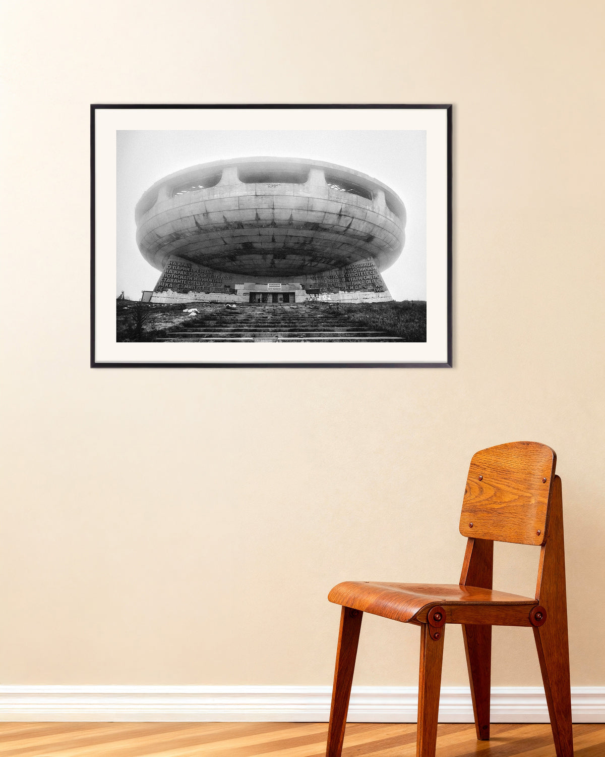 Poster of Flying Saucer Monument in the Fog, with metal frame